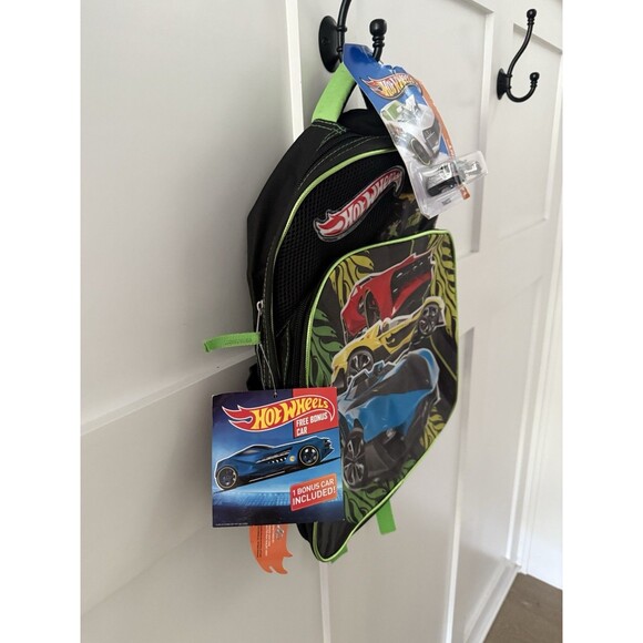 NEW With Tags Boys Hotwheels Car Backpack Green and Black 16" X 12" + FREE CAR - Picture 3 of 10